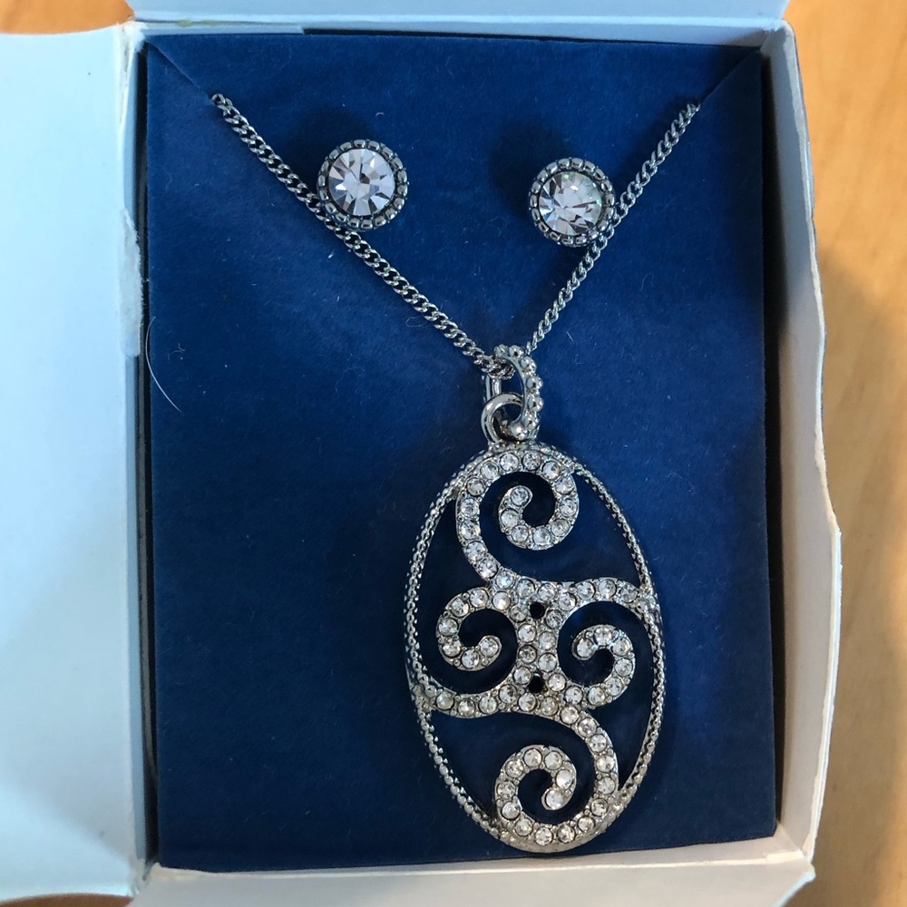 Avon Elegant Silver Tone Swirl Necklace and Earring Set